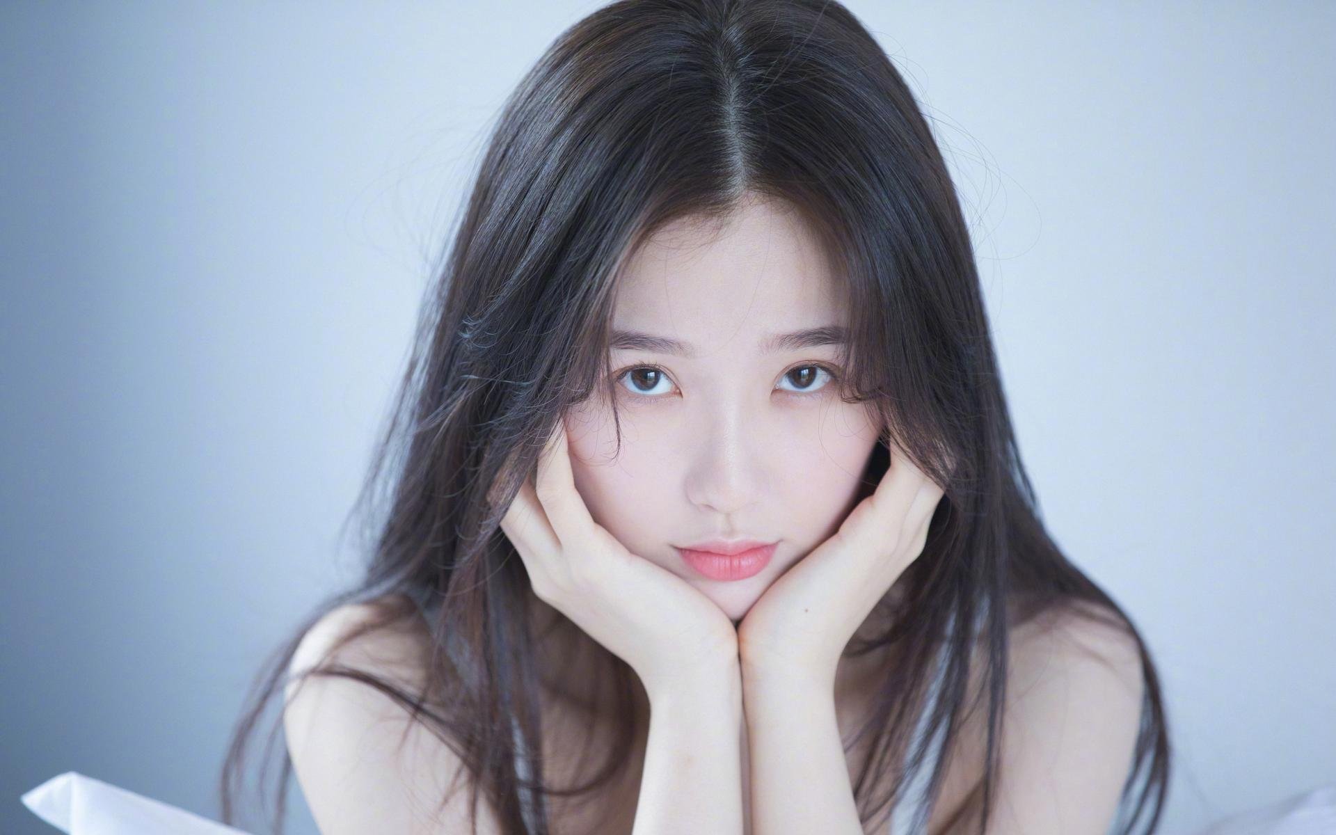 开云·体育全站登录地址-足球赛场再掀热潮，全球球迷热情期待，足球比赛球迷